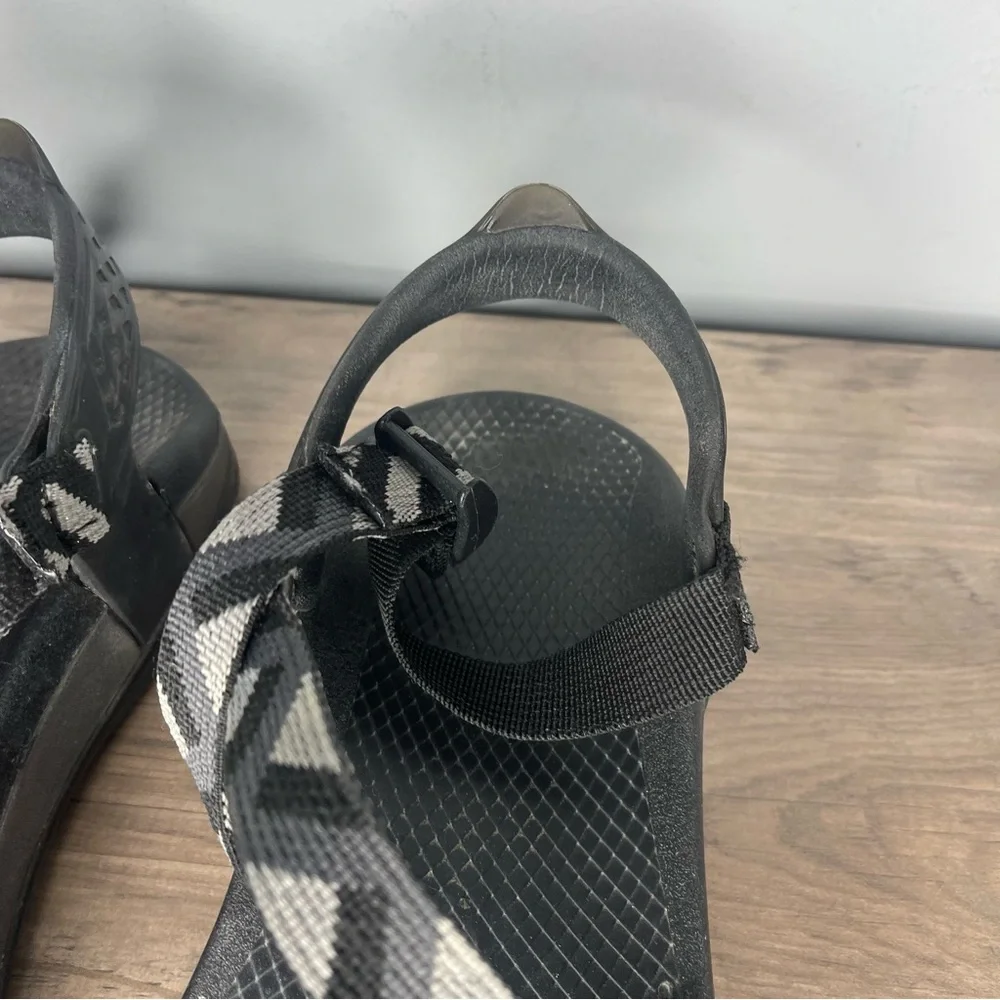 Men’s Chaco canyon sport sandals black‎ gray men’s size 9